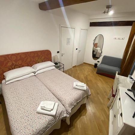 B&B And Home La Piazzetta Della Pioggia ボローニャ エクステリア 写真